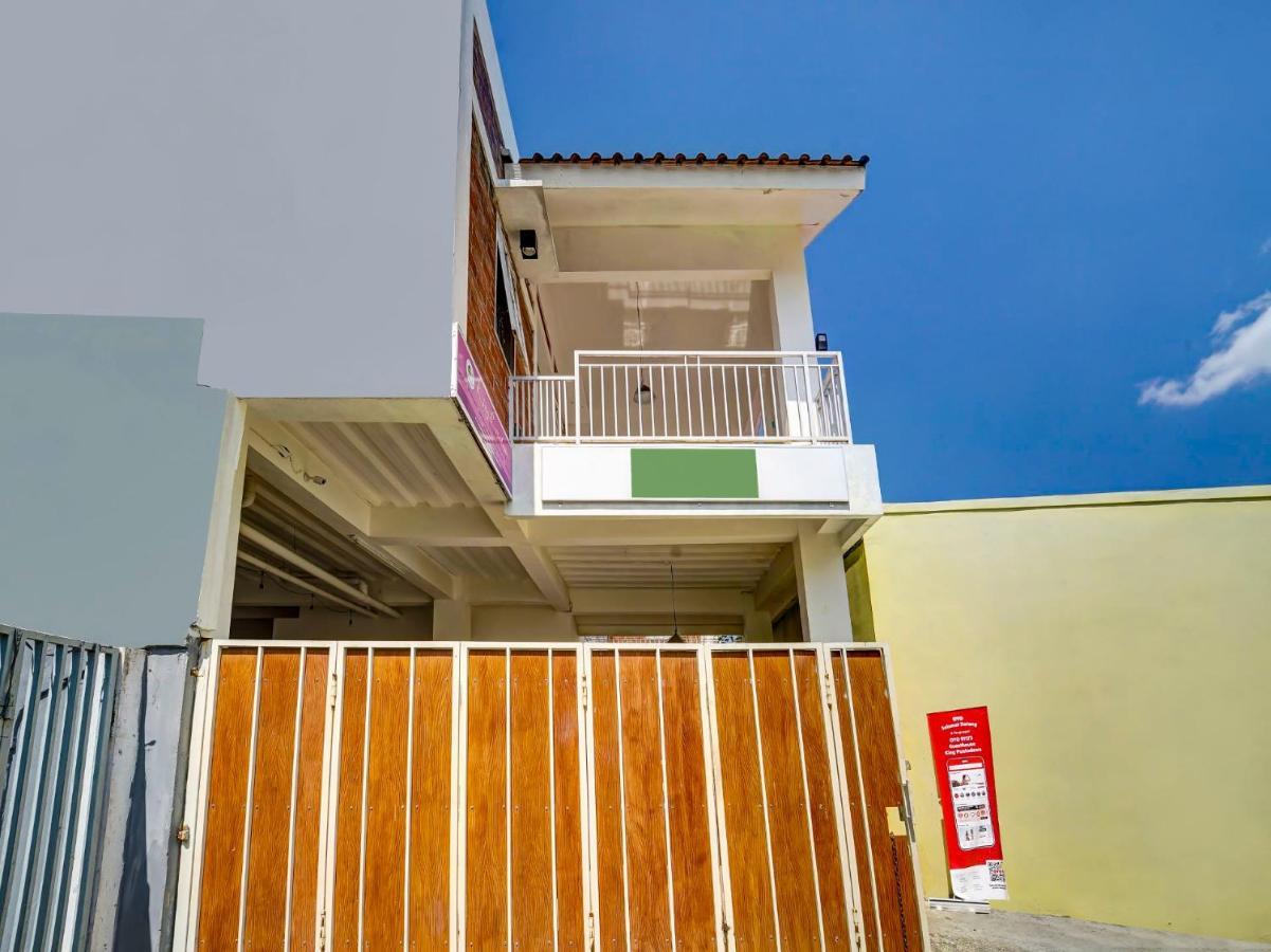 Super Oyo 91173 Guesthouse King Puntodewo Pakualaman Exterior photo