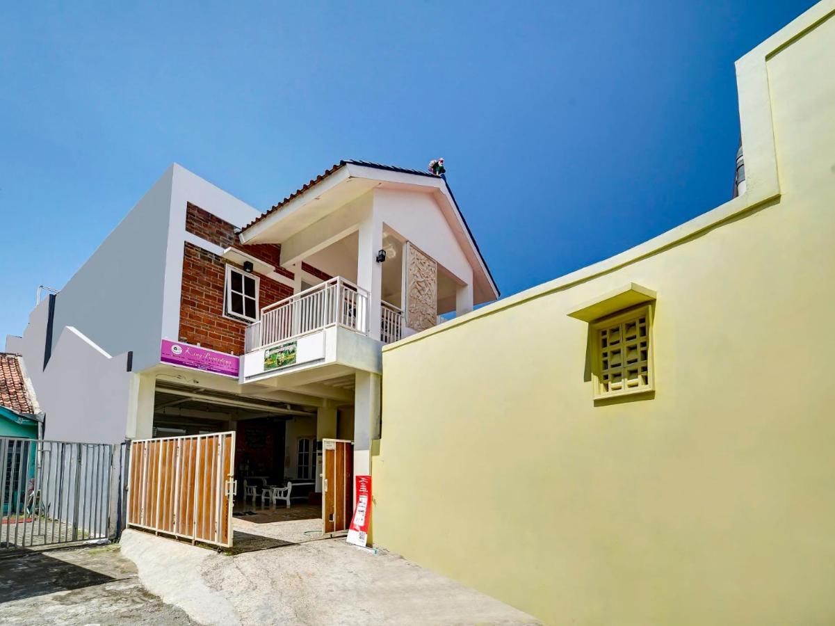 Super Oyo 91173 Guesthouse King Puntodewo Pakualaman Exterior photo